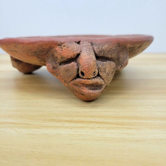 Mesoamerican-Style Terracotta Tripod Bowl – Face Motif – 8" - Picture 5 of 12